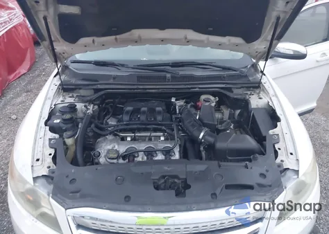 2011 Ford Taurus Limited z USA, uszkodzony, nr VIN 1FAHP2FW0BG102422